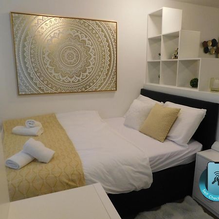 Modern Center Studio Under The Castle V Apartment Ljubljana Ngoại thất bức ảnh